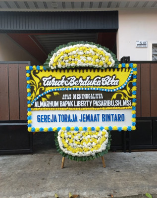 Papan Bunga Duka di Jeruk Tipis